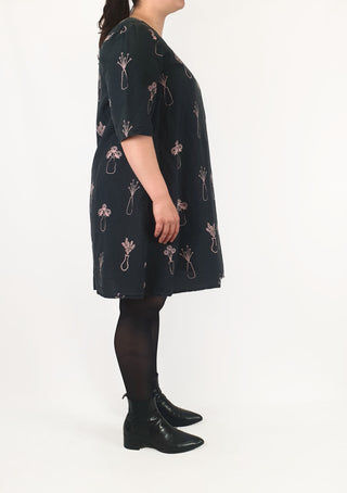 Jericho Road black dress with vase and flower print size 14 Jericho Road preloved second hand clothes 5