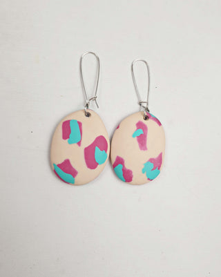 Emily green cute pink and blue hook earrings Emily Green preloved second hand clothes 1