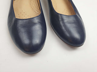 Gino Ventori deep navy leather flat shoes size 41 Gina Ventori preloved second hand clothes 5