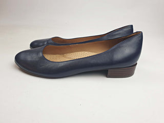 Gino Ventori deep navy leather flat shoes size 41 Gina Ventori preloved second hand clothes 7