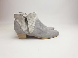 Roby & Pier grey sparkly leather low heel boots size 37 Roby & Pier preloved second hand clothes 1