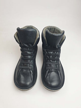 Camper black flat leather boots size 38 Camper preloved second hand clothes 2