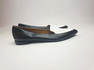 Everlane black and white flat leather shoes size 10 Everlane preloved second hand clothes 2