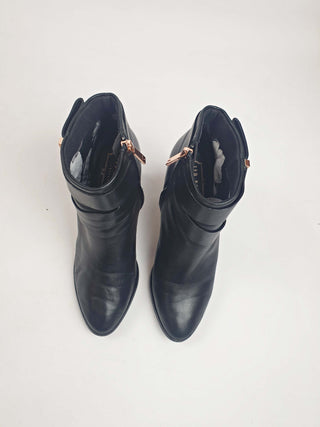 Ted Baker black leather boots size 37 Ted Baker preloved second hand clothes 4