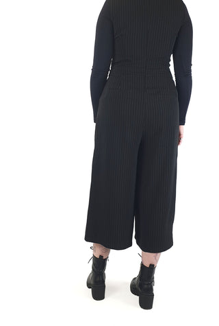 Woorfer black pinstripe sleeveless jumpsuit size XL (tiny fit, best fits 12-14)