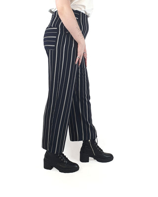 RPM Melbourne black and white striped wide leg pants size M