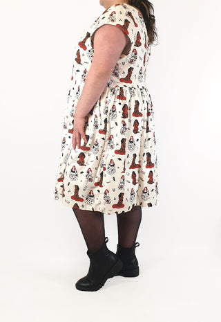 CS Club white dress with fab women print size 3 (approx 3XL)