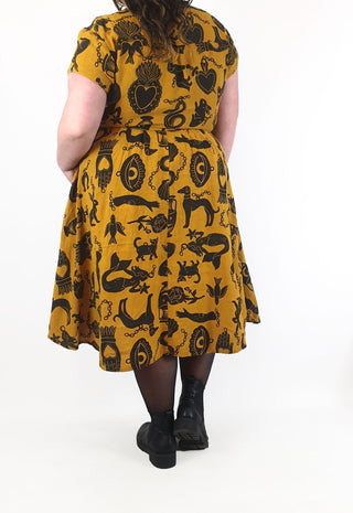 Made590 saski mustard symbol print dress size 3X Made590 preloved second hand clothes 7