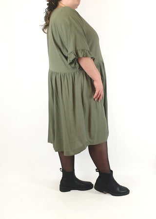 Proud Poppy olive green half sleeve dress size 28