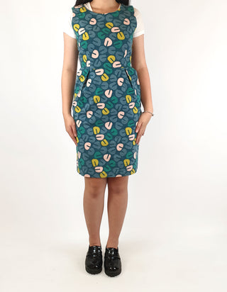 Frock Me Out green-based print dress size 6