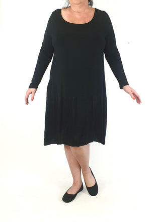 Elk black long sleeve dress with silky front detail size L, best fits 16