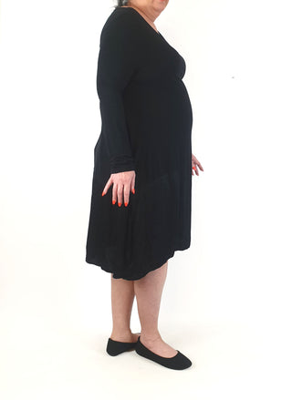 Elk black long sleeve dress with silky front detail size L, best fits 16