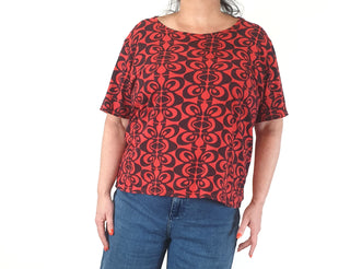 Essaye by Surface Art red and black tee shirt top size XXXL