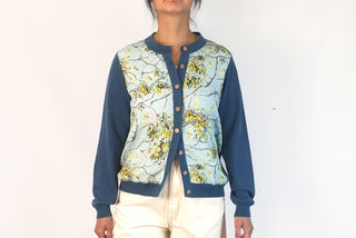 Nancybird blue light Spring cardigan with stunning gum print size 10