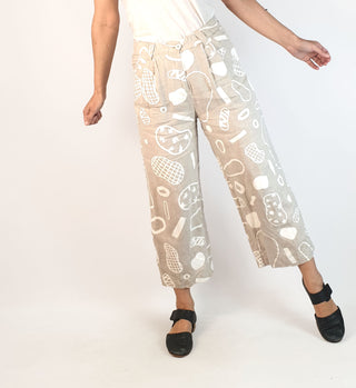 Gorman natural linen mix wide leg pants with white print size 6, fits 6 and 8