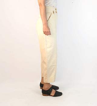 Cue cream high waisted and wide leg pants size 8