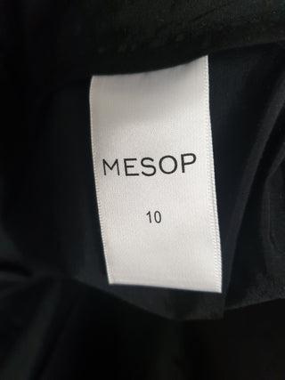 Mesop black water resistant light weight trench like coat size 8