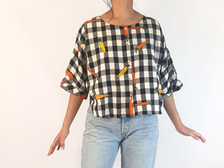 Jericho Road black and white check top with embroidered carrots size 10 Jericho Road preloved second hand clothes 3