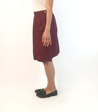 Kindling red skirt size 12, best fits 10