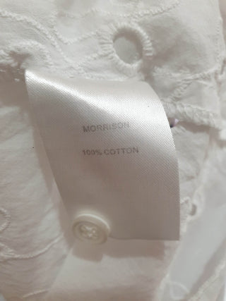 Morrison breezy white shirt size 4, best fits size 14