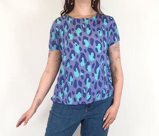 Harvest Lane blue print top size 14, best fits 12 - 14 Harvest Lane preloved second hand clothes 4