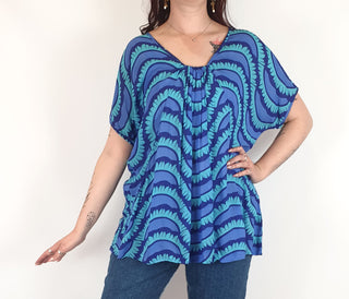 Totem blue print top size 2, best fits 12 - 14 Totem preloved second hand clothes 1