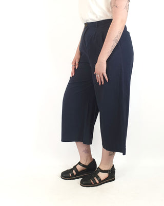 Kindling navy linen pants size 12