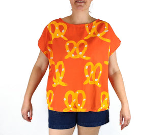 Kablooie orange pretzel top size 16