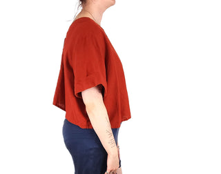 Kuwaii red linen mix top size L (best fits 12-14)