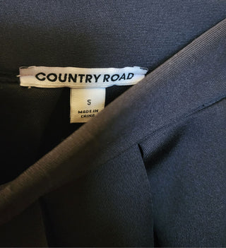 Country Road black pleated skirt size 10