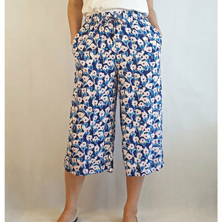 Cassie Byrnes (i.e. Variety Hour) x Uniqlo wide leg cropped pants size XS (best fits 6-8) Uniqlo preloved second hand clothes 1
