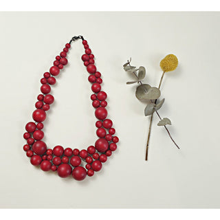 Elk red spherical wooden beaded necklace Dear Little Panko preloved second hand clothes 1