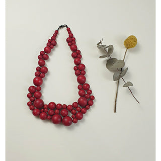 Elk red spherical wooden beaded necklace Dear Little Panko preloved second hand clothes 2