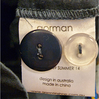 Gorman navy pleated shorts size 8 Gorman preloved second hand clothes 9