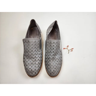 Django & Juliette grey leather flats "America" with silver lined perforations size 41 Dear Little Panko preloved second hand clothes 2