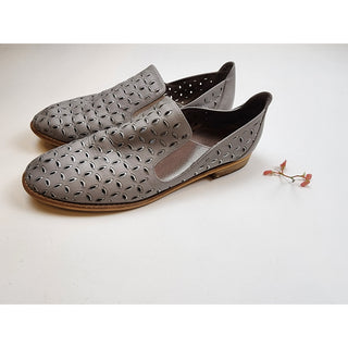 Django & Juliette grey leather flats "America" with silver lined perforations size 41 Dear Little Panko preloved second hand clothes 1