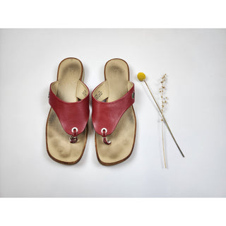 Lacoste red leather thongs "Opal" style size 39.5 Lacoste preloved second hand clothes 2