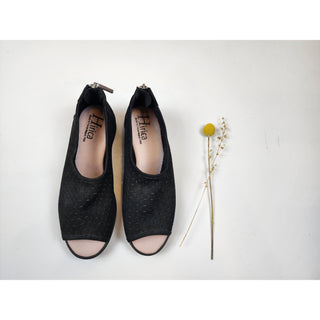 Hirica black neubuck leather shoes with lovely perforated pattern size 36.5 Dear Little Panko preloved second hand clothes 3