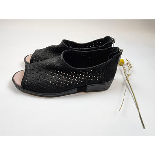 Hirica black neubuck leather shoes with lovely perforated pattern size 36.5 Dear Little Panko preloved second hand clothes 10