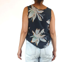 Gorman 100% silk blue floral print cropped sleeveless top size 10 Gorman preloved second hand clothes 6