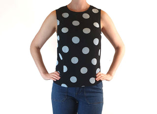 Gorman navy sleeveless top with blue polka dots size 6 Gorman preloved second hand clothes 1