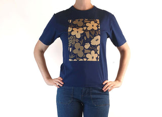 Marimekko x Uniqlo navy tee shirt with unique front print size XXS (best fits size 6) Uniqlo preloved second hand clothes 2