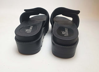 Koi Footwear black vegan friendly slide on sandals size 39 Koi Footwear preloved second hand clothes 6