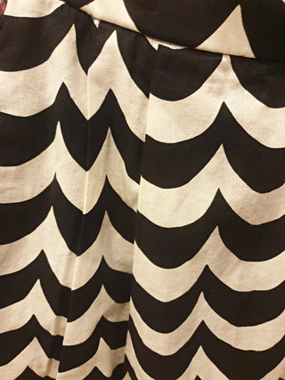 Marimekko x Uniqlo black and white print skirt size M/AU12 Uniqlo + Marimekko preloved second hand clothes 8