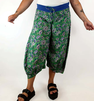 Boom Shankar green print cotton cropped pants size 16 Boom Shankar preloved second hand clothes 3