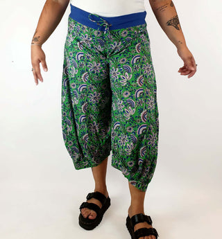 Boom Shankar green print cotton cropped pants size 16 Boom Shankar preloved second hand clothes 4