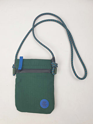 Crumpler green "the complete flop" mini cross body bag Crumpler preloved second hand clothes 5