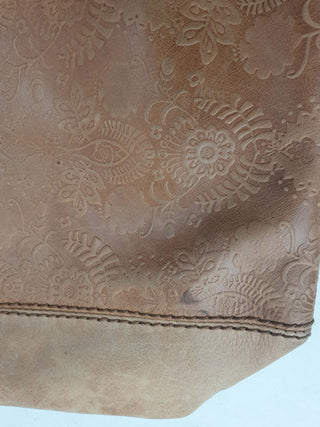 The Sak brown leather cross body bag with subtle floral detail The Sak preloved second hand clothes 8