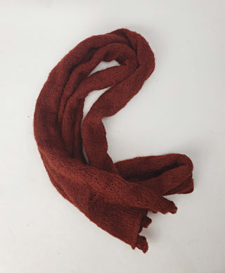 Deep red wool knit thin scarf with beautiful knitt pattern Unknown preloved second hand clothes 2