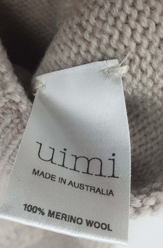 Uimi natural coloured 100% merino wool knit beanie Uimi preloved second hand clothes 6